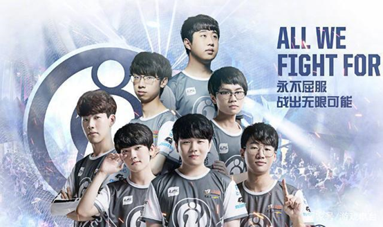 在每一届世 在每一届世