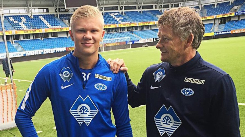 教练团队的 教练团队的